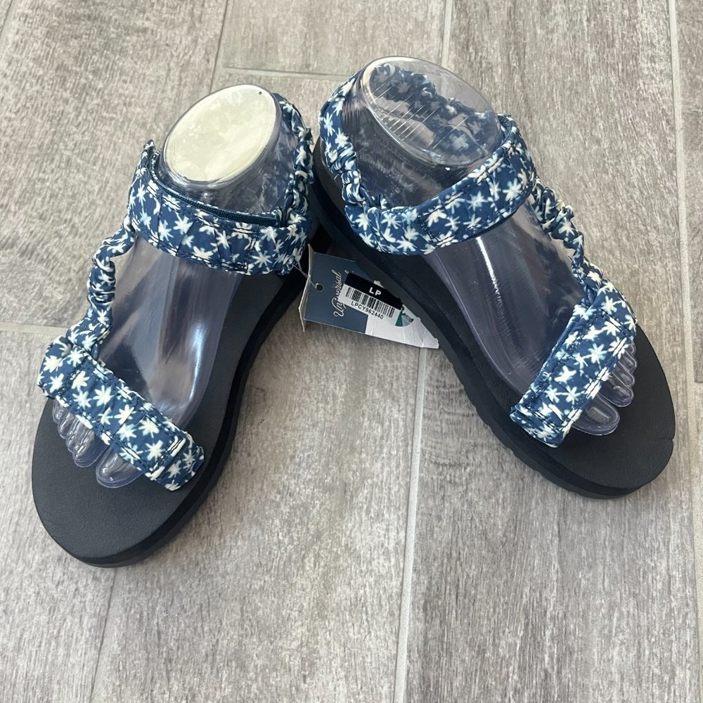 NWT Women's Floris Platform Sport Sandals - Universal Thread™ Blue Size 6 & 9
